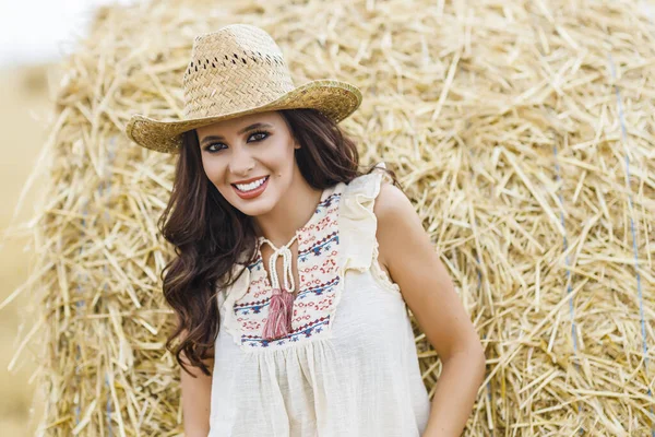 Beautiful Cowboy Woman Posing Haystacks Fashion Concept — Stock Photo, Image