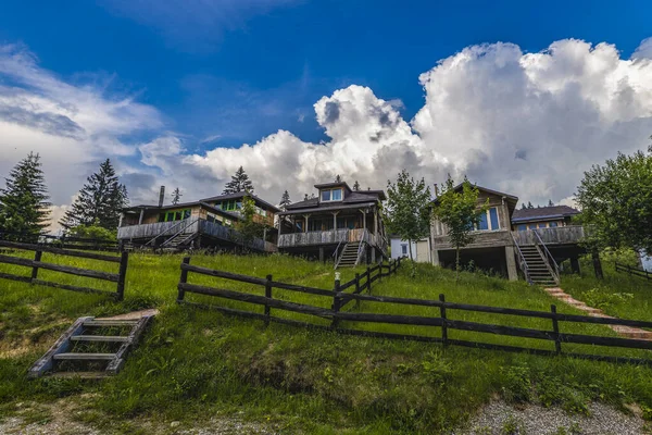 Conjunto Casas Madera Pueblo Montaña Rumania —  Fotos de Stock