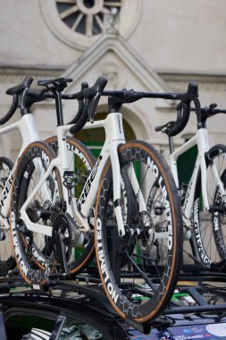 11 Eylül 2025, Pitesti Romanya, Romen bisiklet turunun ikinci aşaması, sahne arkası görüntüleri ve yarış başından itibaren.