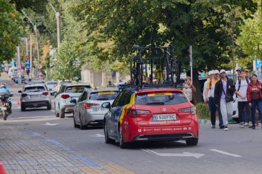 11 Eylül 2025, Pitesti Romanya, Romen bisiklet turunun ikinci aşaması, sahne arkası görüntüleri ve yarış başından itibaren.