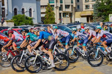 11 Eylül 2025, Pitesti Romanya, Romen bisiklet turunun ikinci aşaması, sahne arkası görüntüleri ve yarış başından itibaren.