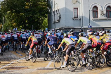 11 Eylül 2025, Pitesti Romanya, Romen bisiklet turunun ikinci aşaması, sahne arkası görüntüleri ve yarış başından itibaren.