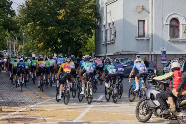 11 Eylül 2025, Pitesti Romanya, Romen bisiklet turunun ikinci aşaması, sahne arkası görüntüleri ve yarış başından itibaren.