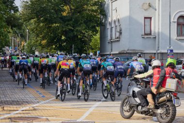 11 Eylül 2025, Pitesti Romanya, Romen bisiklet turunun ikinci aşaması, sahne arkası görüntüleri ve yarış başından itibaren.
