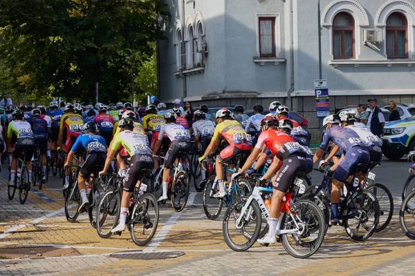 11 Eylül 2025, Pitesti Romanya, Romen bisiklet turunun ikinci aşaması, sahne arkası görüntüleri ve yarış başından itibaren.