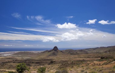 Gran Canaria, Mayıs, görünümü doğru yürüyüş yolu Temisas - Aguimes, okyanustan volkanik yapısı Roque Aguayro manzara hakim