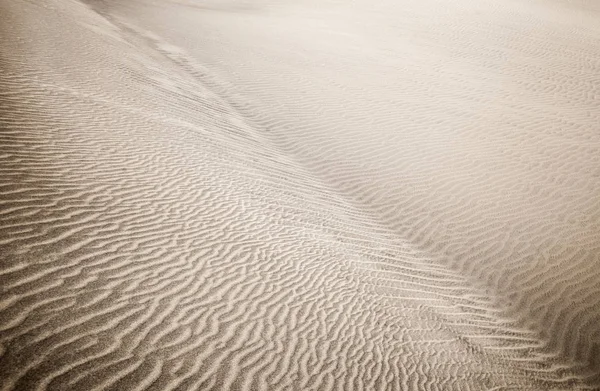 Kum Rüzgar Desenleri Dune Yüzeyi Desen Kum Taneleri Karanlık Küçük — Stok fotoğraf