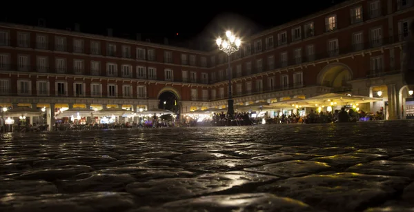 马德里 广场市长在晚上 集中在石板 — 图库照片