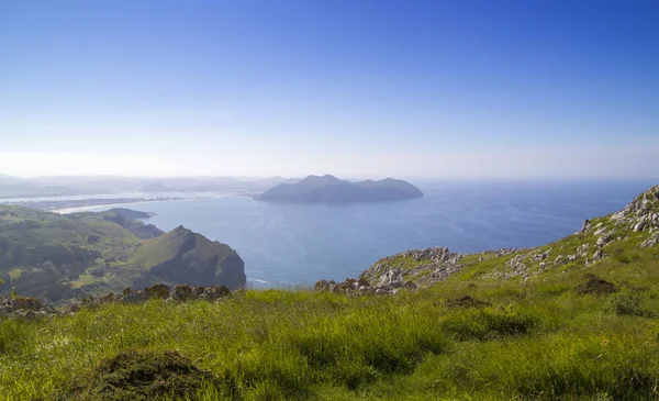 Cantabria Liendo Municipio Vista Hacia Ciudad Santona Otro Lado Bahía —  Fotos de Stock