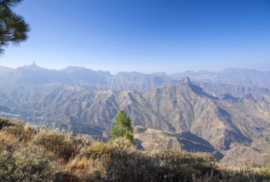 Gran Canaria, Caldera de Tejeda, volkanik kaya oluşumları görünüme