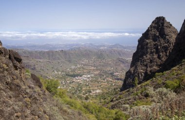 Gran Canaria, Valsequillo Belediyesi uçurumu Barranco de Pasadera tepesinden üzerinden görünüm 