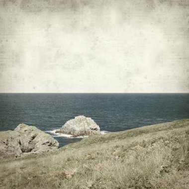 Asturias, İspanya kıyı manzara ile eski Kağıt arka plan dokulu