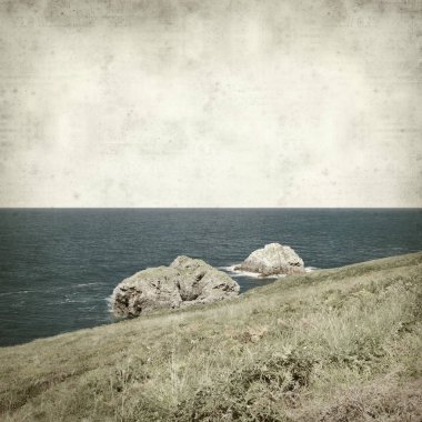 Asturias, İspanya kıyı manzara ile eski Kağıt arka plan dokulu