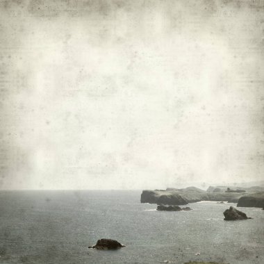 Asturias, İspanya kıyı manzara ile eski Kağıt arka plan dokulu