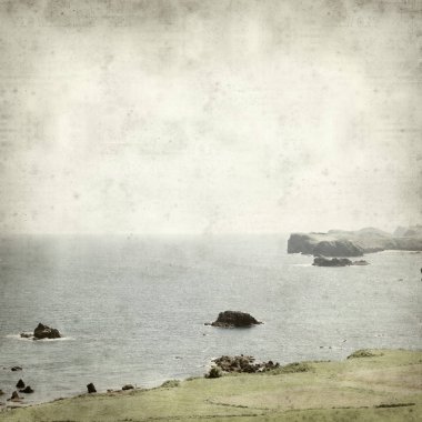 Asturias, İspanya kıyı manzara ile eski Kağıt arka plan dokulu