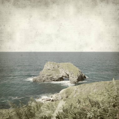 Asturias, İspanya kıyı manzara ile eski Kağıt arka plan dokulu