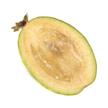 Beyaz arka plan üzerinde izole feijoa veya ananas guava