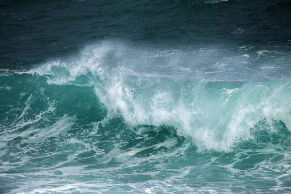 Krachtige Oceaan Golven Breken Aan Oevers Van Gran Canaria — Stockfoto