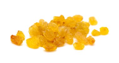 beyaz izole dağınık sultana kuru üzüm