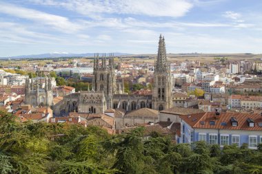 Burgos, İspanya, bir tepeden görülen Aziz Meryem etkileyici Katedrali