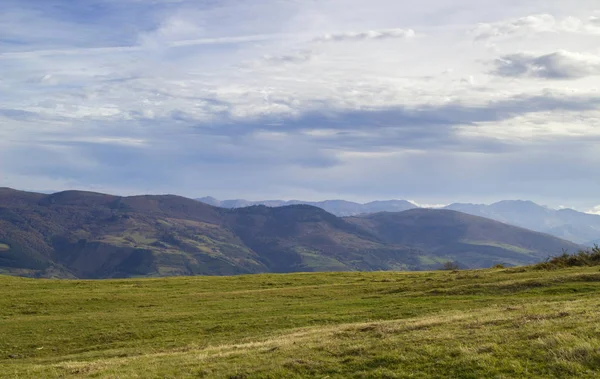 Cantabria View Hiking Path Monte Cilda Snow Picos Europa — Stock Photo, Image