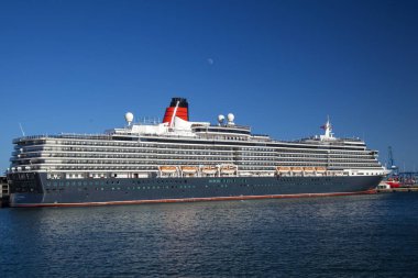 Las Palmas, İspanya - 18 Aralık: Kraliçe Victoria gemisi Puerto de la Luz için yapılan üzerinde 18 Aralık 2018 Las Palmas de Gran Canaria, İspanya dayandığı