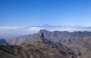Gran Canaria, Las Huelva'daki, adanın en yüksek alanlarda Şubat, Caldera de Tejeda görüntülemek