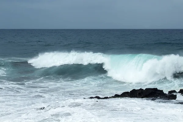 Fondo Natural Olas Marinas Espumosas Rompiendo Orillas Gran Canaria — Foto de Stock