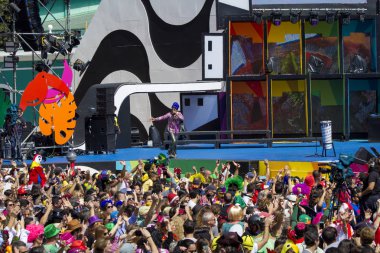 Carlinhos Brown performansı