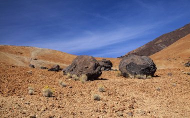Tenerife, yürüyüş yolundan zirveye manzara