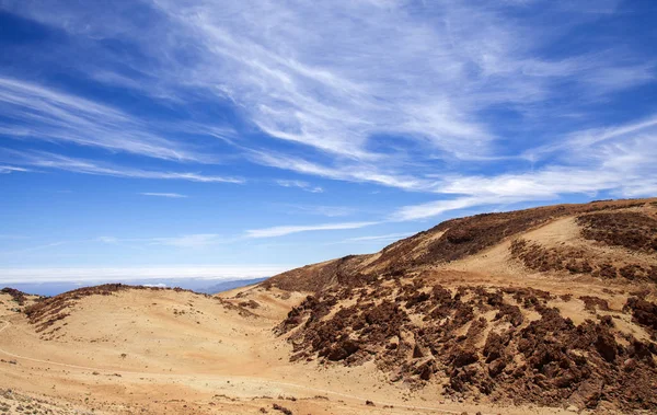 Tenerife, pohled z turistické stezky na vrchol — Stock fotografie