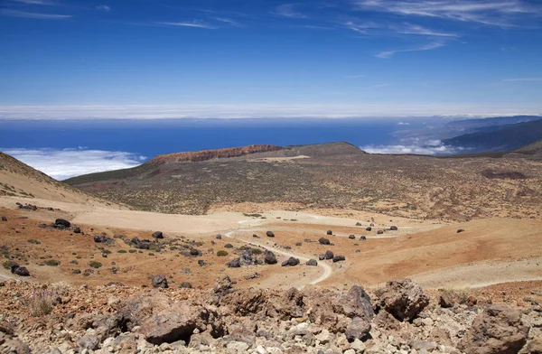 Tenerife, vista do caminho de caminhada para o cume — Fotografia de Stock