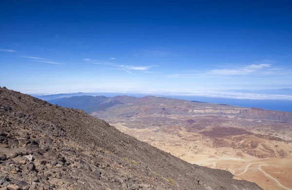 Tenerife, vista desde el sendero hasta la cumbre —  Fotos de Stock