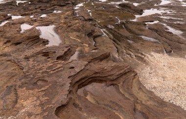 Büyük Kanarya, Las Palmas kıyısındaki El Confital plajında kayaların dokusu