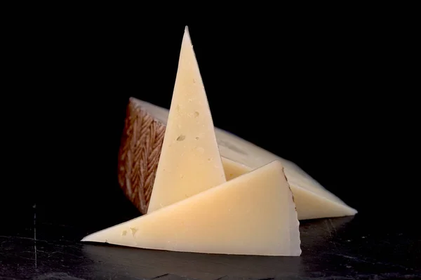 스페인에서 단단하게 치즈검은 위에서 — 스톡 사진