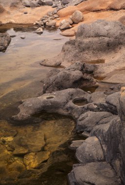 Büyük Kanarya, Las Palmas kıyısındaki El Confital plajında kayaların dokusu