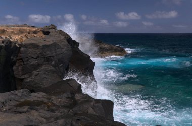Gran Canaria 'nın kuzey kıyısı, Banaderos bölgesinin lav tarlaları, Montana de Arucas patlamasından dolayı gri dokulu lav.