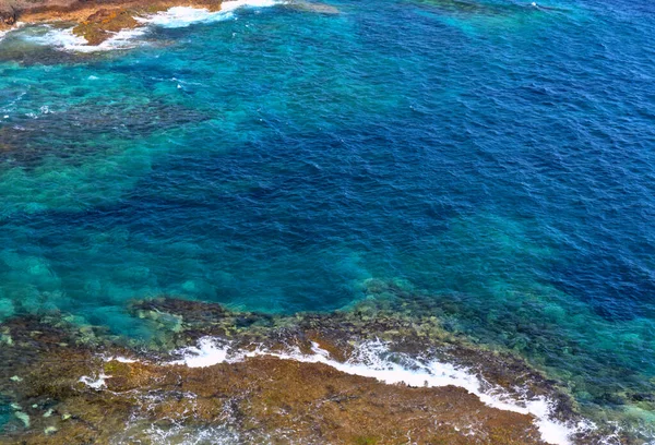 ゴールダー自治体のグラン カナリア島の背の高い北西部の海岸を侵食 — ストック写真