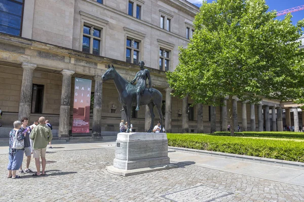 Berlín Alemania Julio 2018 Amazonas Caballo Una Escultura Escultura Alemana — Foto de Stock