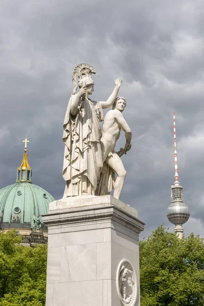 Berlín Alemania Julio 2018 Escultura Puente Del Palacio Centro Berlín — Foto de Stock