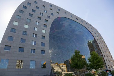 Rotterdam, Hollanda - 03 Temmuz 2018: Rotterdam merkezi pazar salonda görünümünü