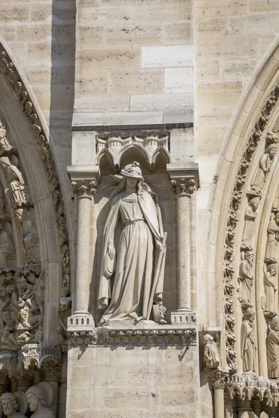 Skulptur Kvinna Fasaden Till Den Notre Dame Dettacathedra — Stockfoto