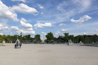 Paris, Fransa - 04 Temmuz 2018: Büstü için Andre Le Notre Paris Tuileries Garden Peyzaj mimarı