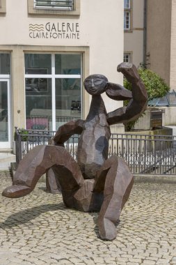 Lüksemburg, Lüksemburg Büyük Dükalığı - 06 Temmuz 2018: Lüksemburg, kalbinde Modern heykel
