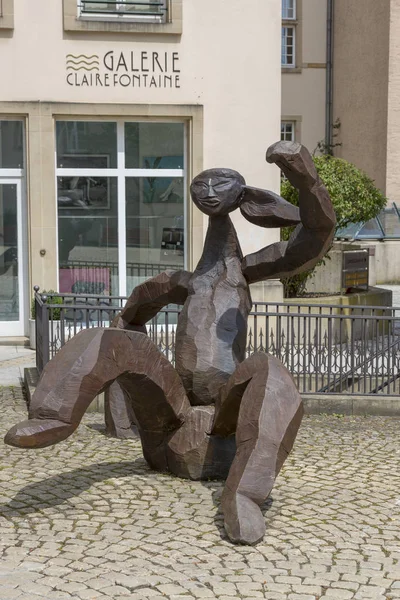 Lüksemburg, Lüksemburg Büyük Dükalığı - 06 Temmuz 2018: Lüksemburg, kalbinde Modern heykel