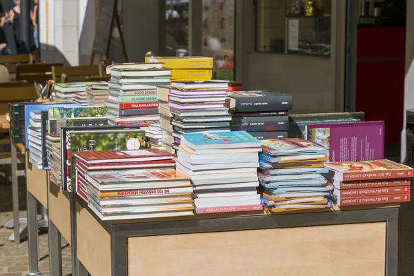 Trier Germany July 2018 Books Table Front Book Store Trier — Stock Photo, Image