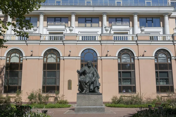 San Pietroburgo Russia Agosto 2018 Monumento Turgenev San Pietroburgo Nel — Foto Stock