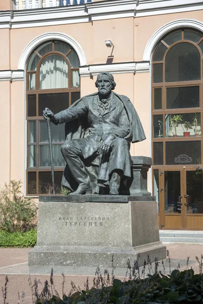 Saint Pétersbourg Russie Août 2018 Monument Turgenev Saint Pétersbourg Dans — Photo