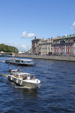 St. Petersburg, Rusya - 08 Ağustos 2018: St Petersburg Fontanka Nehri set of görünüm