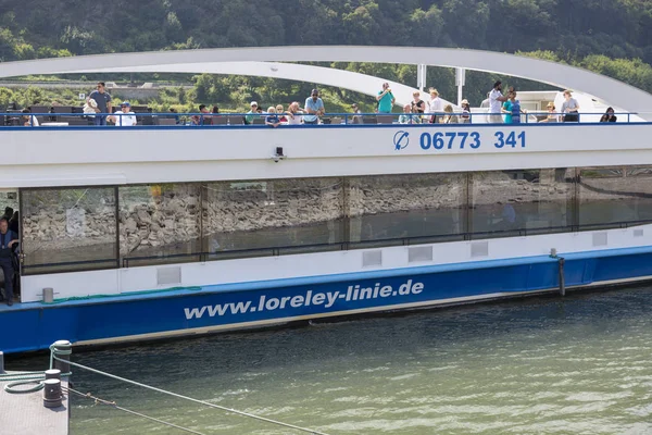 Kamp Bornhofen Allemagne Juillet 2018 Bateau Plaisance Avec Touristes Jetée — Photo